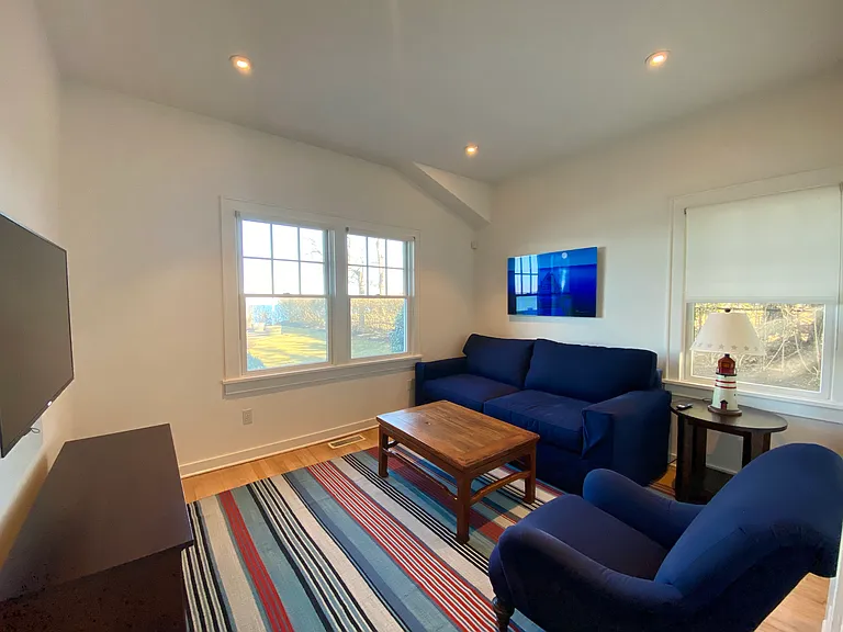 4705 Nassau Point Rd — Photo 10