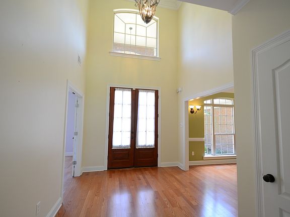 2nd image of 2119 Nottaway Dr