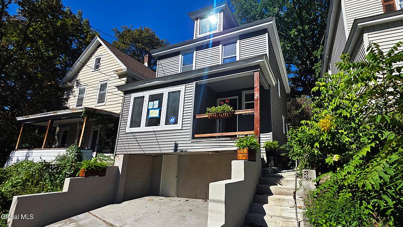 2nd image of 8 Sheldon Street