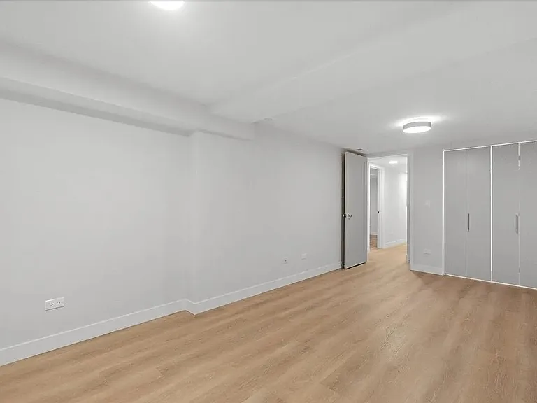 927 N Mozart St #G — Photo 8