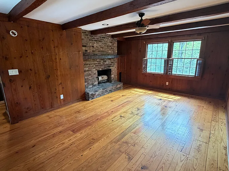 562 Goldmoor Dr NE — Photo 11