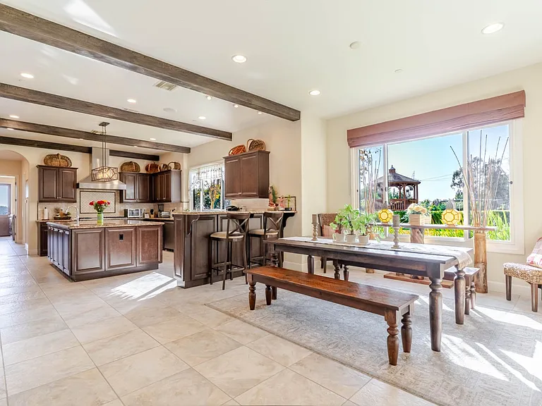 10817 W Stallion Ranch Rd — Photo 28