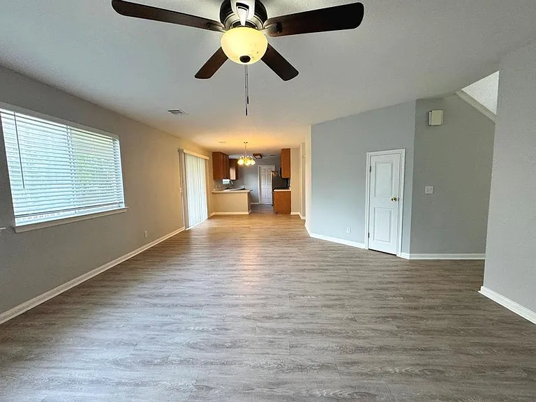 1009 Rutgers Dr — Photo 15