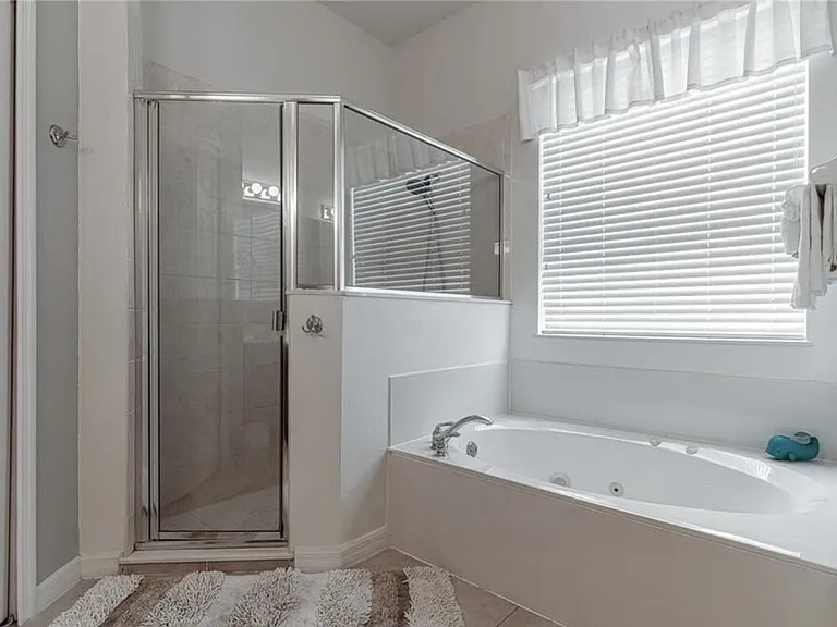 452 N Hampton Dr — Photo 18
