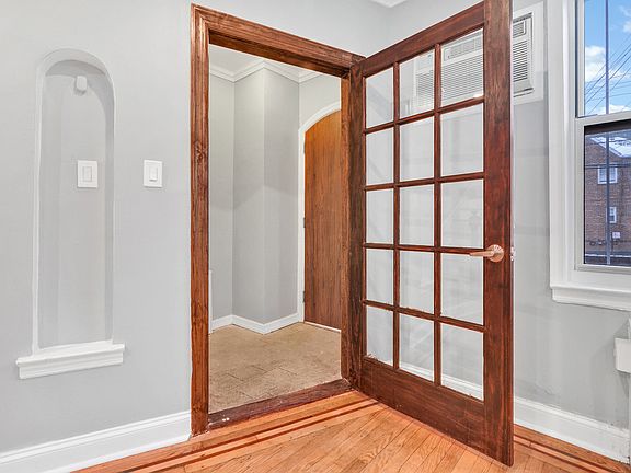 5th image of 6705 Burns St