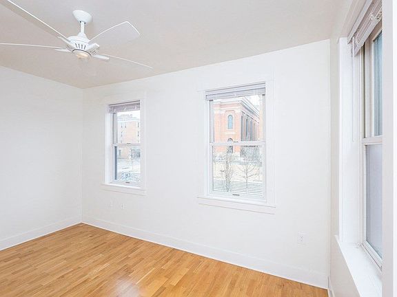 4th image of 1211 Broadway St Unit D5a56626-6c57-4