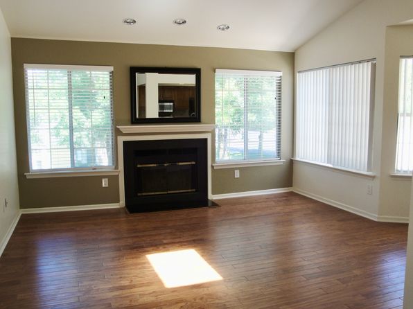 53 Foxwood Ct
