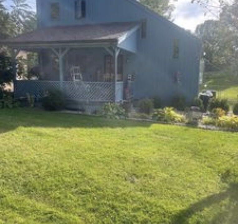 1st image of 164 1st St