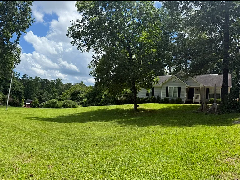 2538 Ben Higgins Rd — Photo 2