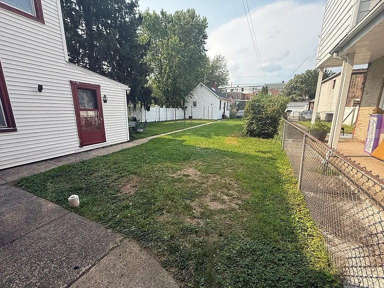 19 Walnut Street — Photo 15