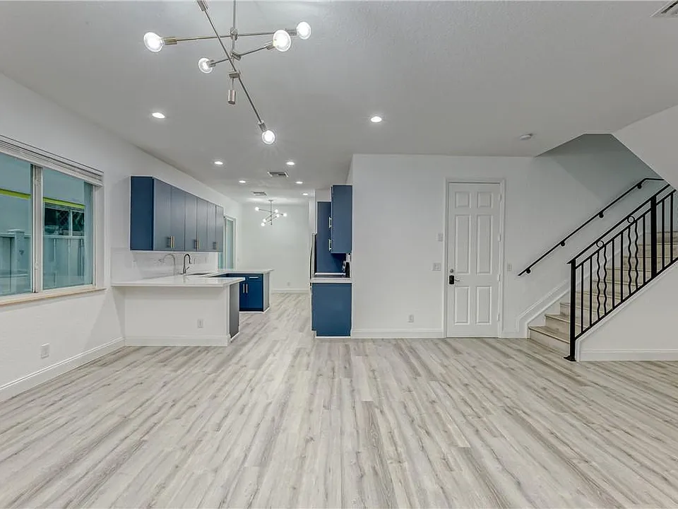 500 SW 4th Ave