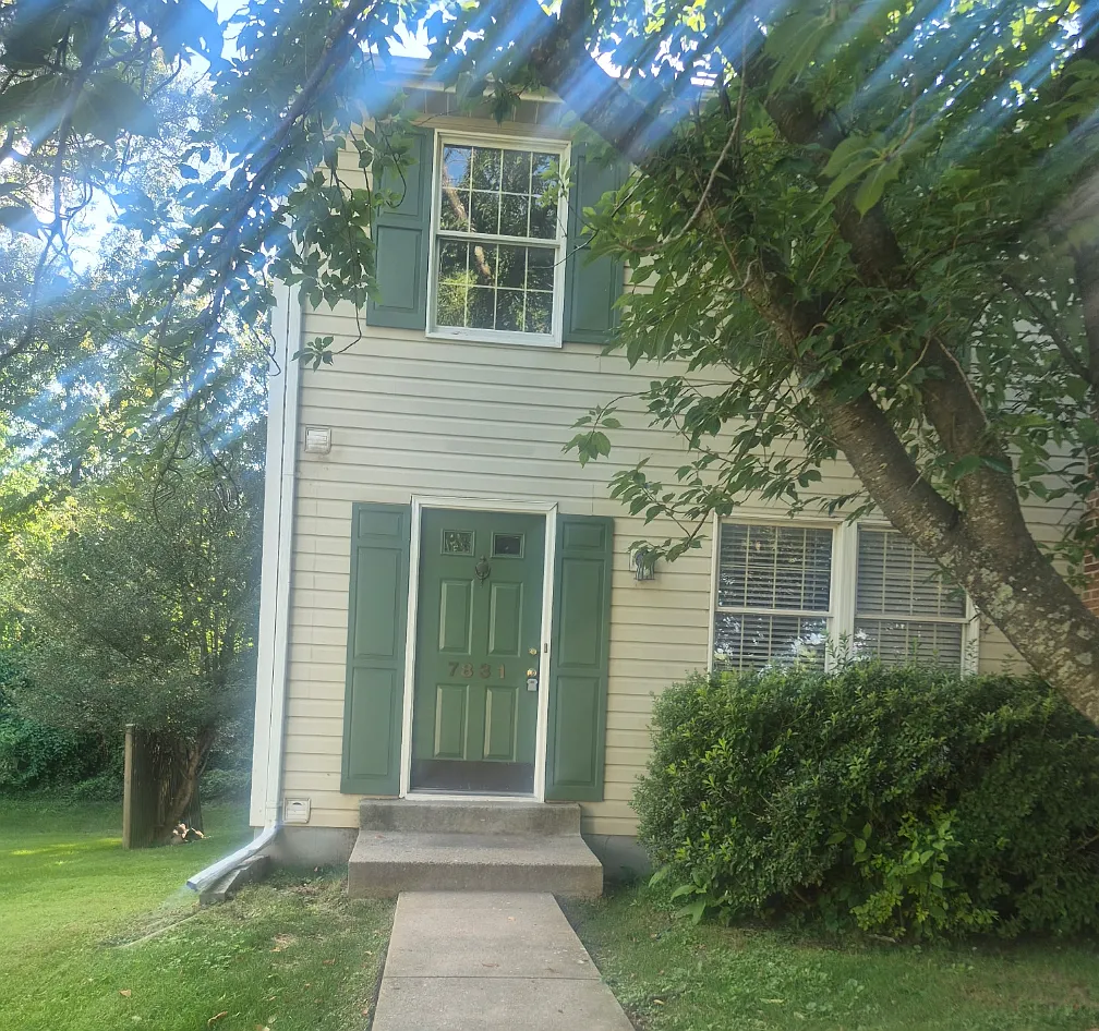 3 bed, 3.5 bath, 1800 sqft, $2,600 — Photo 1