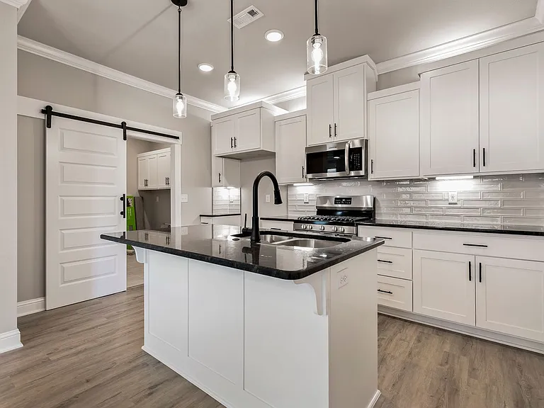 2903 Hampshire Ave — Photo 4