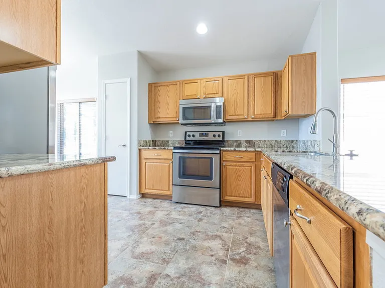3834 E Longhorn Dr — Photo 7