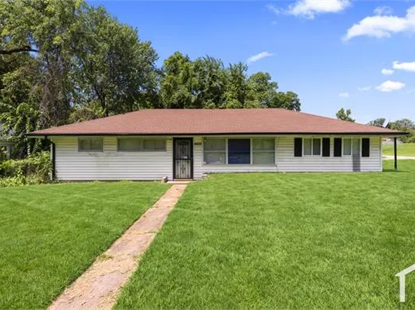 9835 Winkler Dr, Saint Louis, MO 63136