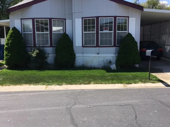 1021 W Foxglove Dr, Taylorsville, UT 84123