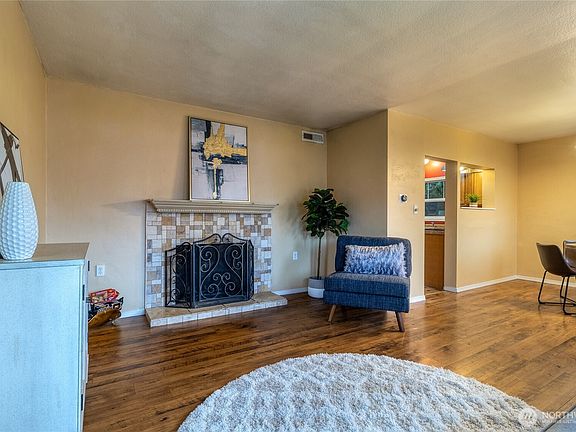 3rd image of 1618 Walla Walla Avenue