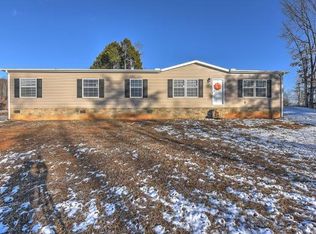 671 Presley Ln, Rogersville, TN 37857