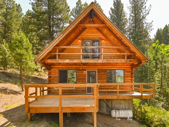25 Collier Ridge Rd, Cascade, ID 83611