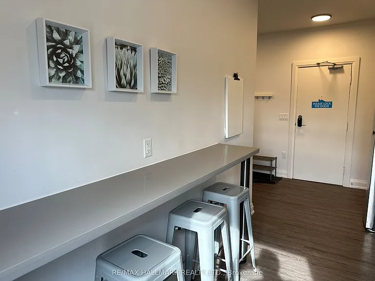 595 Saint Clair Ave W #16 — Photo 9