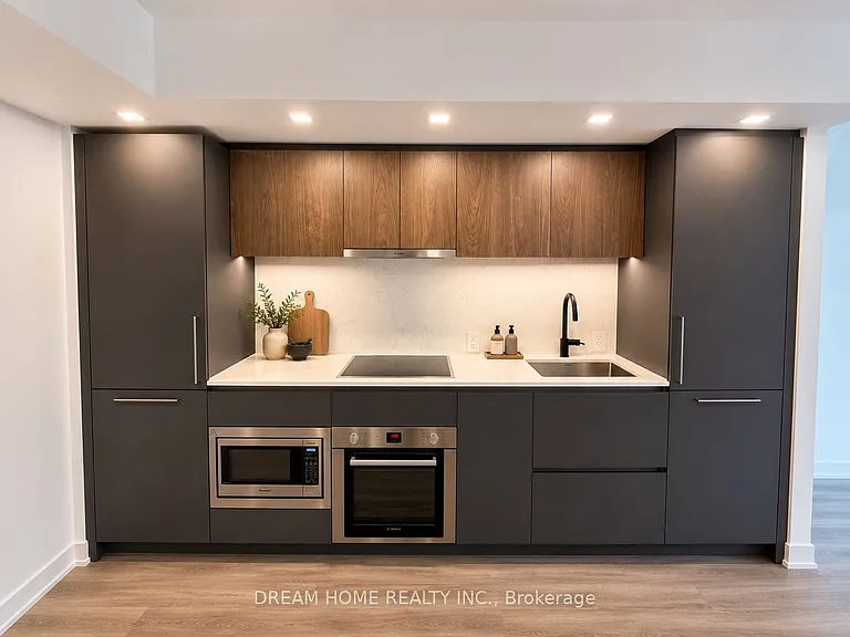 609 Sherbourne St #1403 — Photo 2