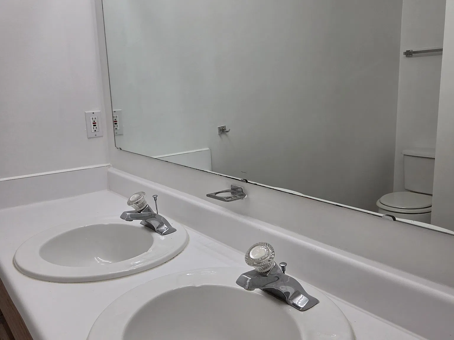 3 bed, 3.5 bath, 2592 sqft, $1,750 — Photo 4