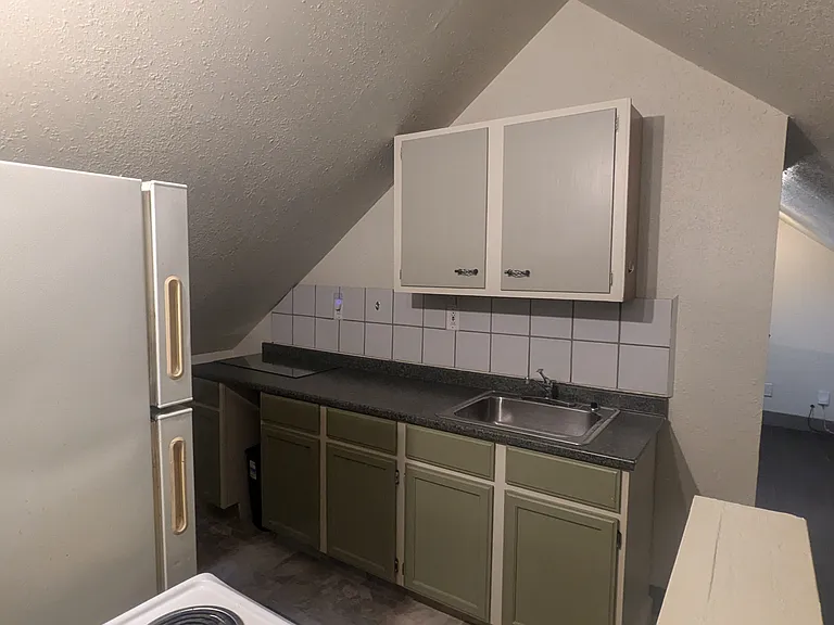 10710 Florian Ave — Photo 8