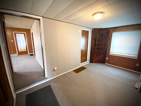 3rd image of 408 Plum St
