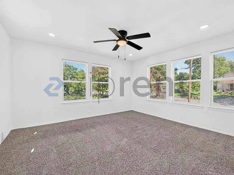 1319 Lynn Haven Ave — Photo 23