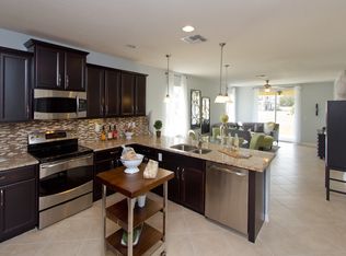 4849 Waters Gate Dr, Tavares, FL 32778