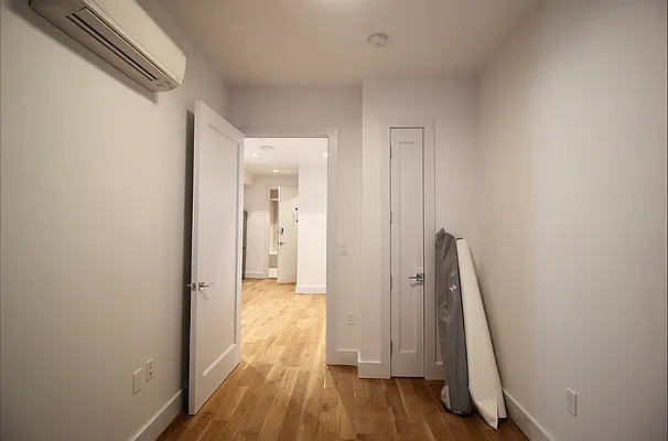 Rented by Loom Capital Group Inc. | media 30