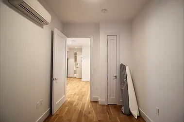 Rented by Loom Capital Group Inc.