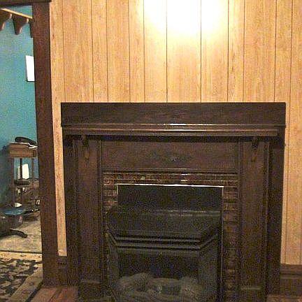Dining room mantle