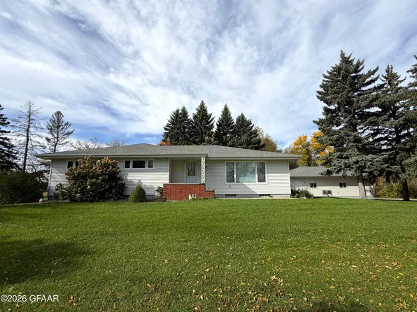 14037 104th St NE, Neche, ND 58265