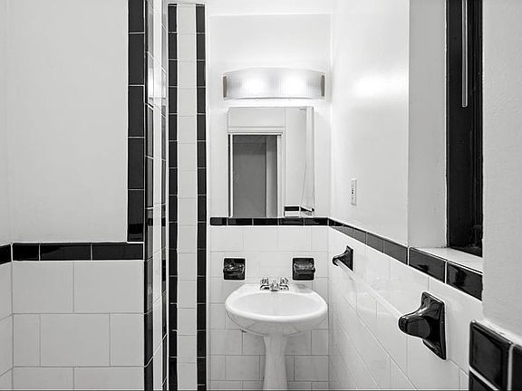 3rd image of 235 W End Ave APT 6H