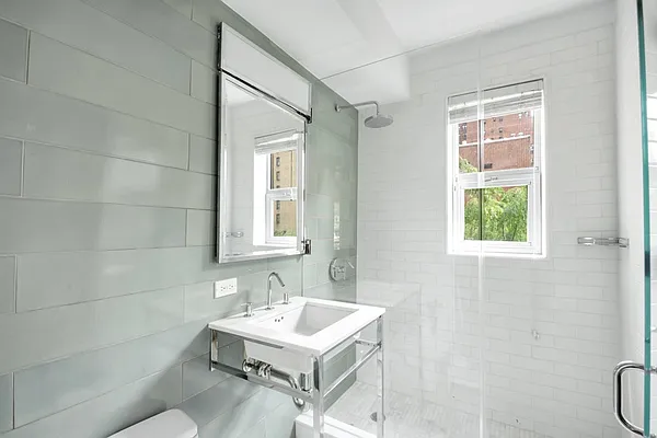 Rented by Bold New York | media 29