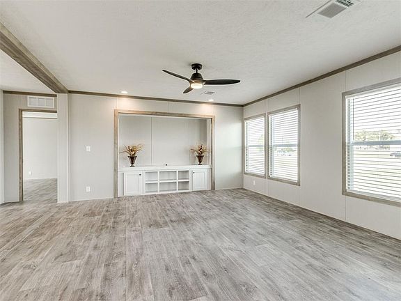 4th image of 7701 Prairie Ridge Ln