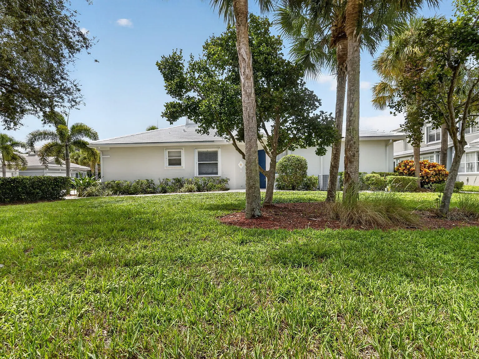 2 bed, 2.0 bath, 1479 sqft, $2,800 — Photo 3