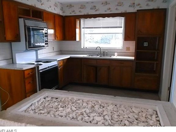 4th image of 278 Lakeview Dr