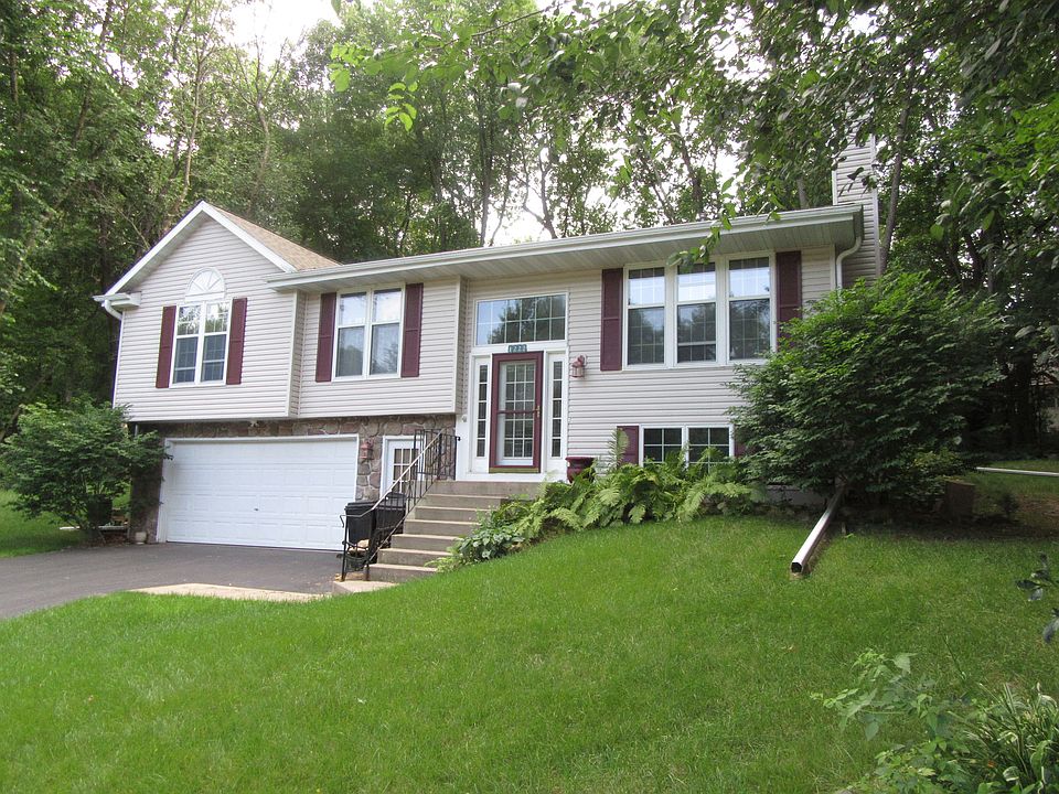 2nd image of 1222 E Lakeside Dr