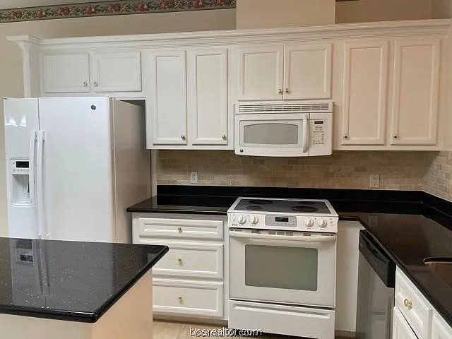 205 Landsburg Ct — Photo 2