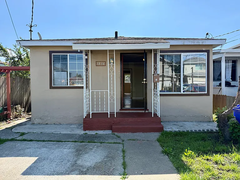 1834 18th St — Photo 8