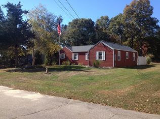 6 Hickory Ave, Clinton, CT 06413