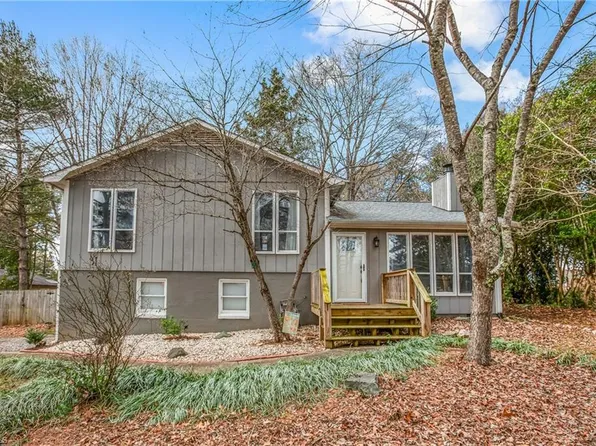4336 Cordova Dr, Winston Salem, NC 27103