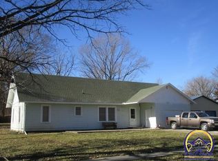 122 S 7th St, Quenemo, KS 66528