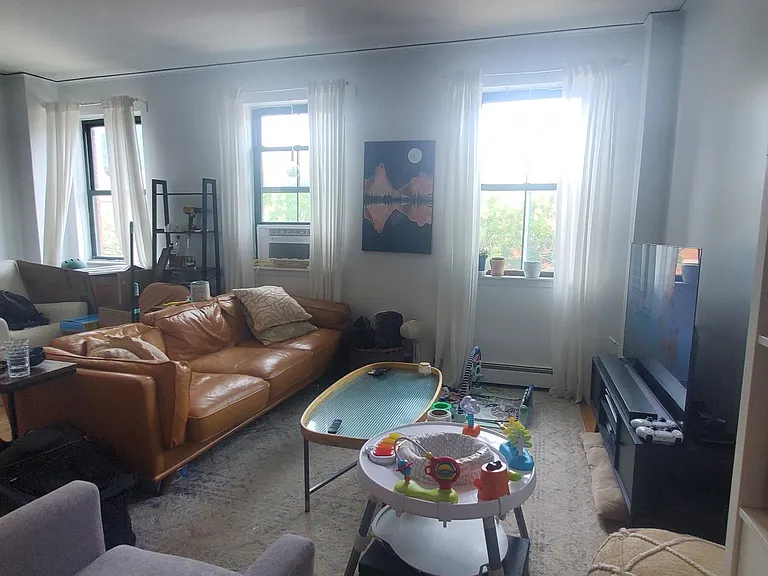 357 Cumberland St #3 — Photo 2