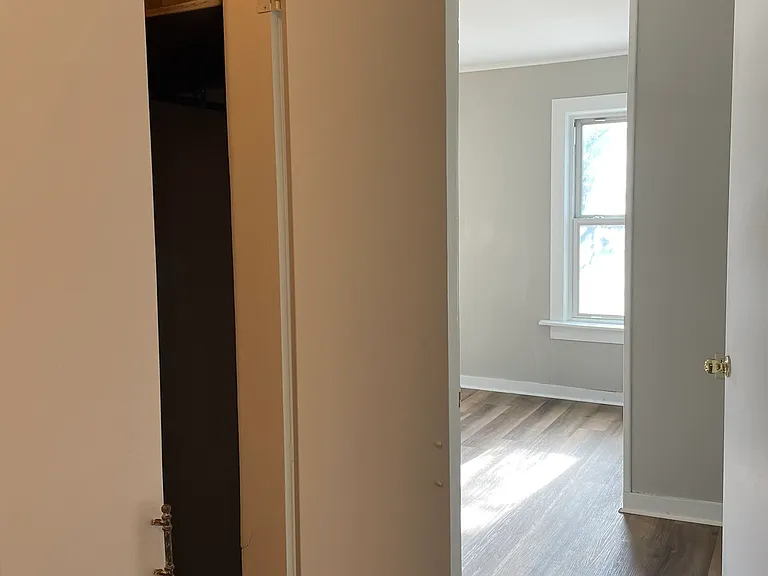 494 Reinhard Ave — Photo 23
