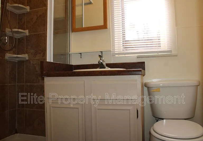 326 W Routt Ave — Photo 12
