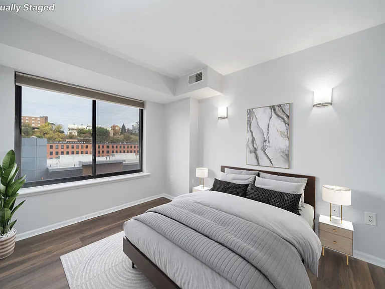 700 1st St #8Q — Photo 12