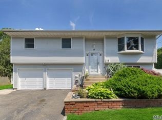 19 42nd St, Islip, NY 11751